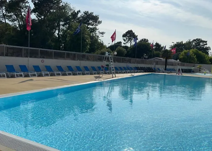 Κάμπινγκ Les Sables Chal'heureux *